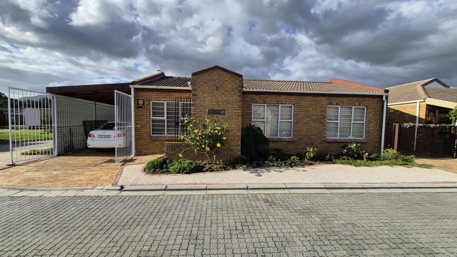 3 Bedroom Property for Sale in Strand South Western Cape